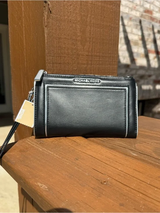 NWT Michael Kors Adele Framed Leather Double Zipper Smartphone Black Wallet - Picture 3 of 12